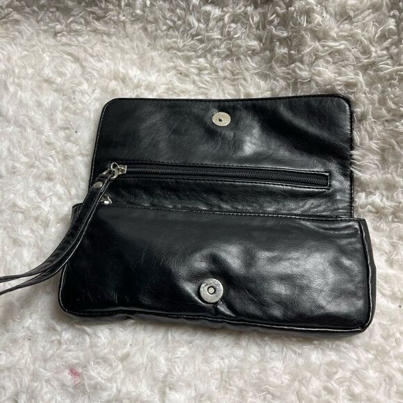 LULU Black faux leather wristlet embellished with black jewels. - Picture 5 of 9